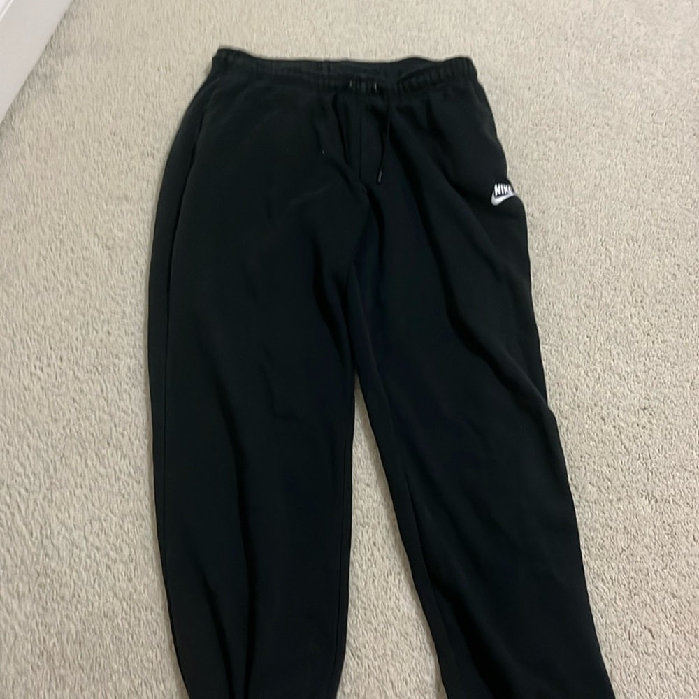 Black Nike sweats